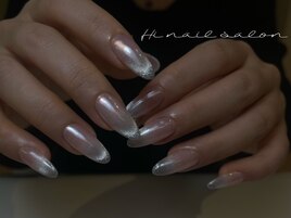 透明感 × 繊細ラメで上品ネイル