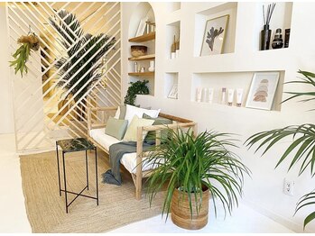 メナードフェイシャルサロン 片町店/内観