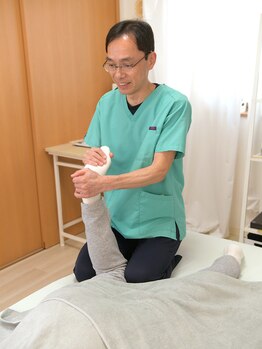 リライズ 日進長久手(ReRIZE)の写真/アメリカのカイロ大学に留学の経験を持つ施術者が、あなたの体の悩みに寄り添い、的確なケアを提供します♪