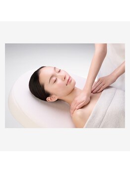 ポーラ ザ ビューティ アクロスプラザ与次郎店(POLA THE BEAUTY)/デコルテケア