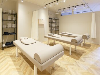 ネイビー鍼灸指圧治療院(NAVY鍼灸指圧治療院)/【温かみのある施術室】