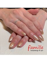 ファミーユ 清田通り店(famille)/ゴールドで華やかに