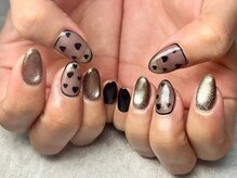 クイーン(Queen)/可愛い系ネイル