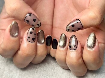 クイーン(Queen)/可愛い系ネイル