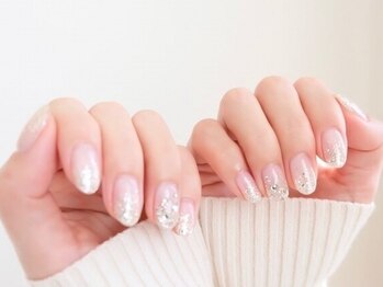 上品ネイル