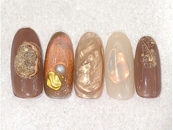 リノ ネイル(Rino nail)/9月の新作 華ブラウン 709k2