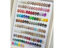 シンプルからキラキラまでカラーバリエーションが豊富☆