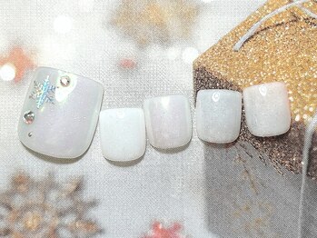 ネイルサロンアビー 北千住店(abbie)の写真/《丁寧なフットケア付》足元まで抜かりなく！思いっきり楽しめる長持ちフットネイルで年中無敵の足先に♪