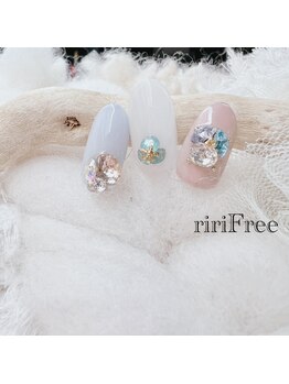 リリフリー(riri Free)/Vカット　ビジューネイル