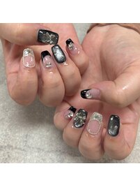 2025夏ネイル【黒フレンチ】