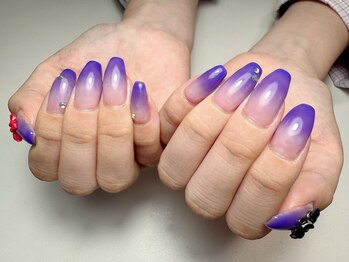 ヨーローネイル(YOLO Nail)/カラーグラデーションネイル
