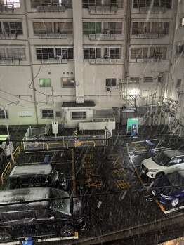 ほぐせる スター鍼灸接骨整体院 竹ノ塚 竹ノ塚東口駅前店/お店の外は極寒です!