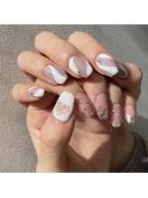 フェム ネイル アイ(FeM # nail eye)/