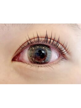 ナチュラル上品な目元にしたい