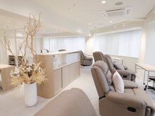 ゆったり過ごせる♪ふかふかのリクライニングチェアあり