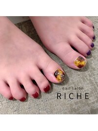 べっ甲と秋カラーのフットネイル