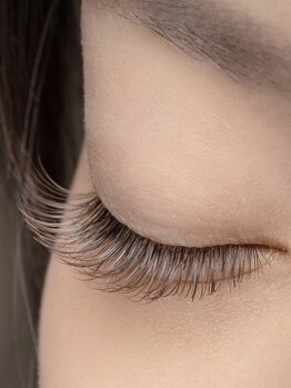 アイラッシュフォーティーファイブ(eyelash forty-five)の写真/《今年のトレンド》ニュアンスカラーで抜け感を演出★他と差をつける！ワンランク上の印象的な目元に♪