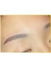パーフェクトアイ 小松清六店(PerfectEye)/Hollywood Brow Lift