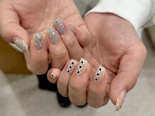 サンジュウヨン(34)/アシメトリネイル　パラジェル