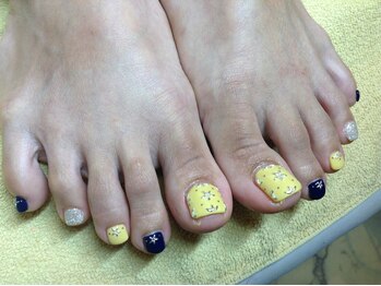 ネイキッド (NaKid)/秋フット