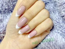 アルブル(ARBRE)/定番のフレンチネイル☆