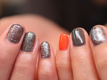 クロ(KURO)/GIRAGIRAネイル