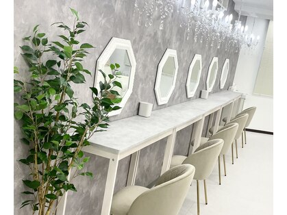 アリス リー 横浜駅前店(ArisLy)の写真