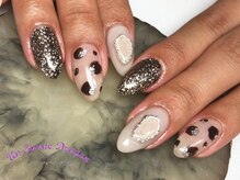 アン ジョーヌドラゴ/大人ネイル