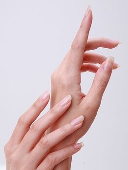 ケーズネイル(K's NAIL)の写真/【大人女性のワンランク上の身だしなみに♪】丁寧ネイルケアで美しい指先へ…★自爪育成コースも有◎立川駅