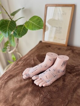アンドアール(~&R)の写真/あなたの「ツライ」を預けてみませんか?完全個室・女性専用の足つぼケアで体の内側からじんわり元気に。