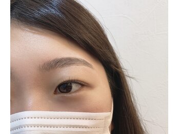 イードット(E.)/まつげとハリウッドブロウリフト