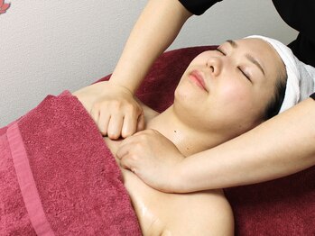 愛麗リラク&エステサロン/デコルテマッサージ