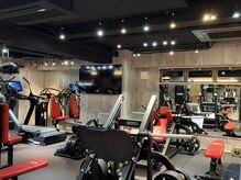 ウォリアーズジム(WaRRioRS GYM)の雰囲気（【ジム】年中無休/トレーナー常駐！補助もお任せください♪）