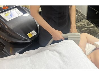 ココルシエル(koko LeCiel)の写真/脱毛デビューは刺激の少ない施術が自慢の当店で！高校生以上の方も歓迎◎