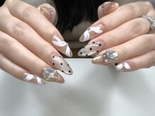 アキラネイルサロン(Akira nail salon)の雰囲気（パーツつけ放題メニュー！ラメとパーツでお姫様ネイル♪）