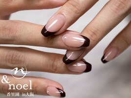 秋冬ネイル　ボルドーブラウン