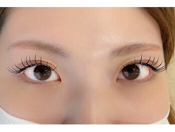 アグ(AUG)/濃すぎない“存在感”