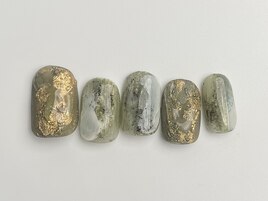 カーキニュアンスネイル