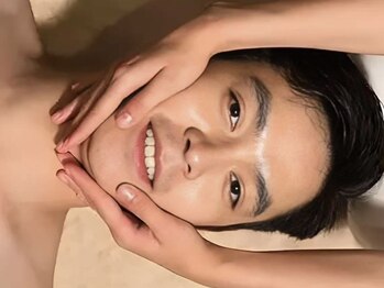 グリュック 新宿店(Gluck)の写真/男性に大人気！毛穴汚れごっそり！【小顔矯正＋毛穴洗浄＋肌別美容液 60分9,980円】美肌で周りと差をつける