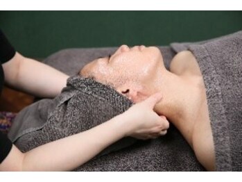 ヘルス アンド ビューティ 波の音(Health ＆ Beauty 波の音)の写真/自分ではもうどうにもならない「首コリ・肩コリ」はプロにおまかせください☆