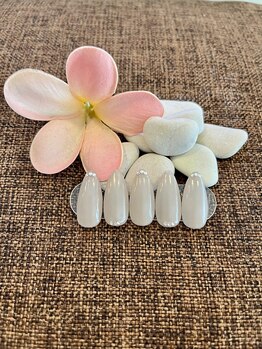エレリーム(eleream)/上品グレージュストーンネイル