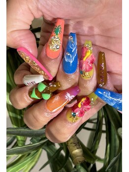 ナンバードット(No.)の写真/繊細な筆使いで魅せるアートネイル♪持ち込みネイルで毎月デザインを考えるのが楽しみになる特別な時間に!
