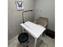 ロアネイルアール(Loa nail R)の雰囲気(施術席は全て半個室になっております♪)