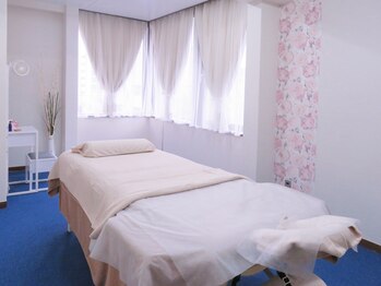 美鍼堂/こだわりの広々ベッド