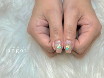 アンガット(angot.)/スノードームアートネイル