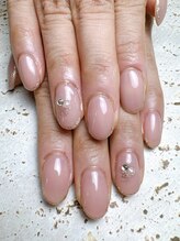 ビューティフルムーン ネイル 本厚木(Beautiful Moon Nail)/ナチュラルにラメをプラス