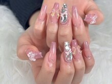 クイーンズ ネイル スタジオ(QUEENS NAIL STUDIO)/つけ放題/キラキラ/長さ出し