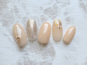 フラワーズネイルアンドアイラッシュ(FLOWER’S nail&Eyelash)の写真/‐FLOWER’S Nail‐のトレンドを取り入れた【毎月変わるデザイン¥4,980or¥5980】洗練された指先を演出♪