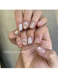 夏のぷっくりゴールドネイル♪