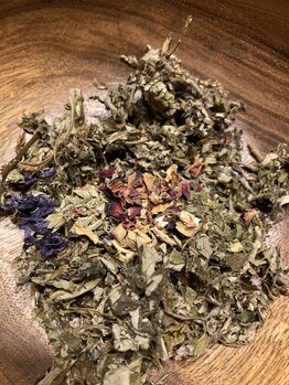 ララルアナ(Lara luana)/よもぎ蒸しで温活